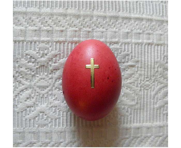 634px-Red_Paschal_Egg_with_Cross